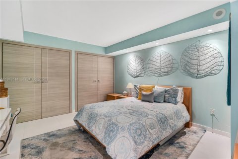 Condominio en venta en Bal Harbour, Florida, 4 dormitorios, 235.97 m2 № 2000711 - foto 23