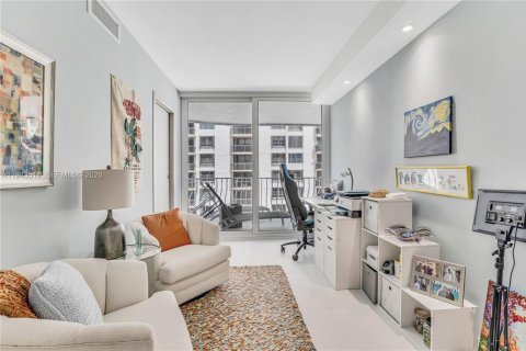 Condominio en venta en Bal Harbour, Florida, 4 dormitorios, 235.97 m2 № 2000711 - foto 28