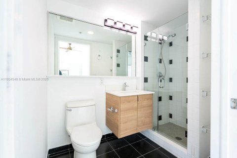 Condo in Miami, Florida, 2 bedrooms  № 1864140 - photo 9