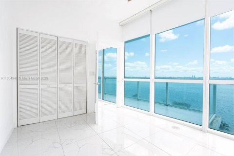 Condo in Miami, Florida, 2 bedrooms  № 1864140 - photo 8