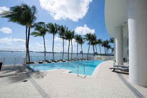 Condo in Miami, Florida, 2 bedrooms  № 1864140 - photo 18