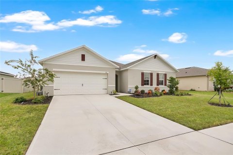 House in Auburndale, Florida 4 bedrooms, 219.25 sq.m. № 1828346 - photo 2