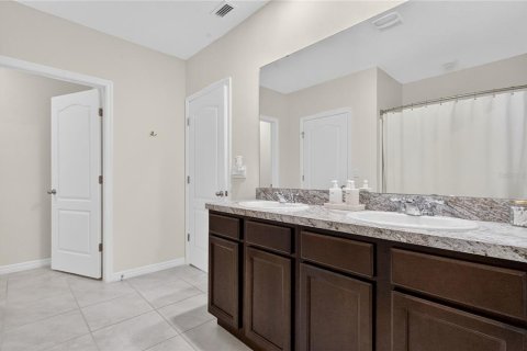 House in Auburndale, Florida 4 bedrooms, 219.25 sq.m. № 1828346 - photo 20