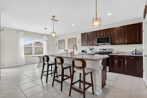 House in Auburndale, Florida 4 bedrooms, 219.25 sq.m. № 1828346 - photo 9