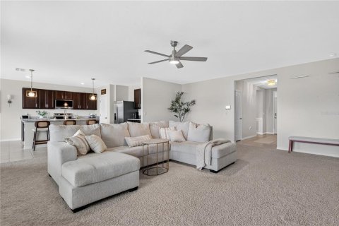 House in Auburndale, Florida 4 bedrooms, 219.25 sq.m. № 1828346 - photo 7
