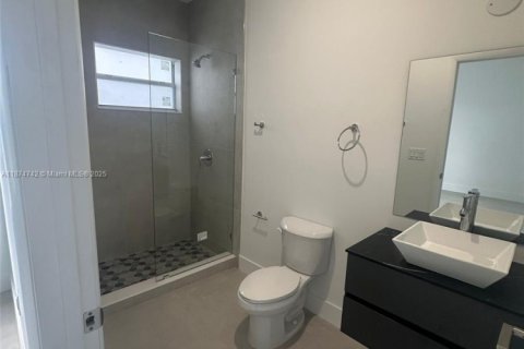Casa en venta en Fort Lauderdale, Florida, 3 dormitorios, 148.64 m2 № 2015345 - foto 10