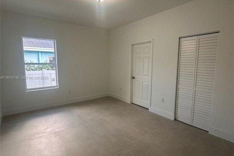 Casa en venta en Fort Lauderdale, Florida, 3 dormitorios, 148.64 m2 № 2015345 - foto 13