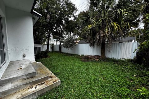 Casa en venta en Fort Lauderdale, Florida, 3 dormitorios, 148.64 m2 № 2015345 - foto 15