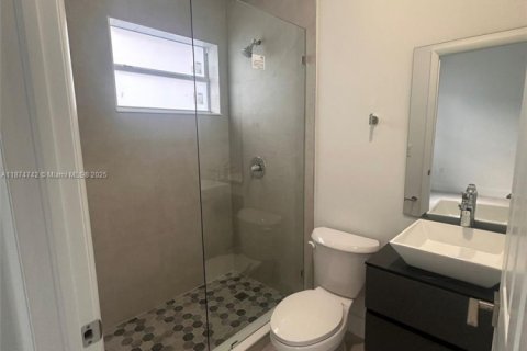 Casa en venta en Fort Lauderdale, Florida, 3 dormitorios, 148.64 m2 № 2015345 - foto 12