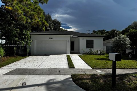 Casa en venta en Fort Lauderdale, Florida, 3 dormitorios, 148.64 m2 № 2015345 - foto 2