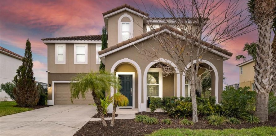 House in Davenport, Florida 5 bedrooms, 316.05 sq.m. № 1908982