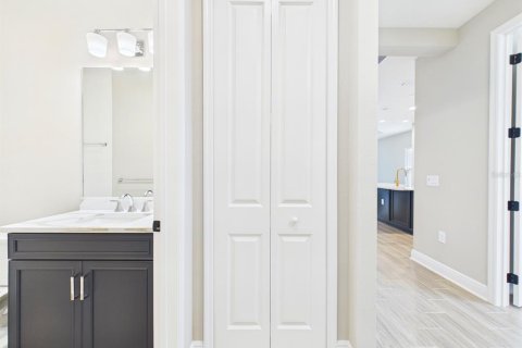 Villa ou maison à vendre à Sarasota, Floride: 2 chambres, 151.8 m2 № 2267368 - photo 21