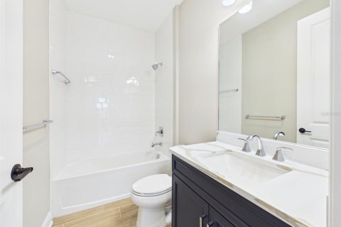 Villa ou maison à vendre à Sarasota, Floride: 2 chambres, 151.8 m2 № 2267368 - photo 17