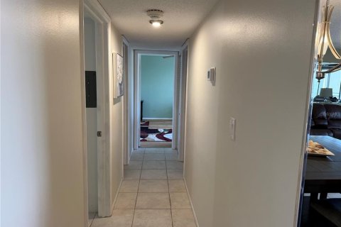 Снять в аренду кондоминиум в Клируотер, Флорида 4 комнаты, 126.72м2, № 1751641 - фото 15