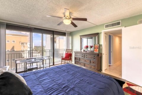 Снять в аренду кондоминиум в Клируотер, Флорида 4 комнаты, 126.72м2, № 1751641 - фото 18