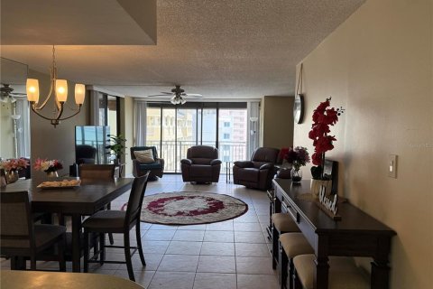 Снять в аренду кондоминиум в Клируотер, Флорида 4 комнаты, 126.72м2, № 1751641 - фото 8