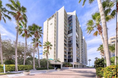 Снять в аренду кондоминиум в Клируотер, Флорида 4 комнаты, 126.72м2, № 1751641 - фото 4