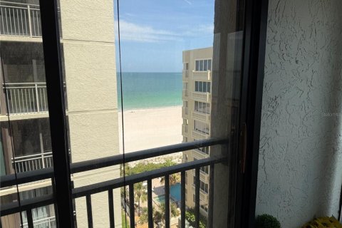 Снять в аренду кондоминиум в Клируотер, Флорида 4 комнаты, 126.72м2, № 1751641 - фото 14