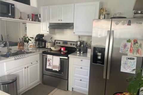 Copropriété à louer à Cutler Bay, Floride: 2 chambres, 78.04 m2 № 2048210 - photo 6