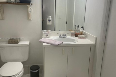 Copropriété à louer à Cutler Bay, Floride: 2 chambres, 78.04 m2 № 2048210 - photo 10