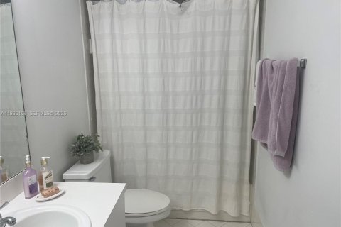 Copropriété à louer à Cutler Bay, Floride: 2 chambres, 78.04 m2 № 2048210 - photo 8