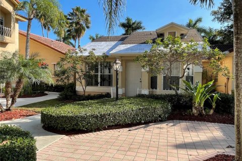 Copropriété à louer à Cutler Bay, Floride: 2 chambres, 78.04 m2 № 2048210 - photo 2