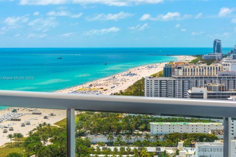 Condo in Miami Beach, Florida, 4 bedrooms  № 2022973 - photo 22
