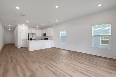 Townhouse in Jacksonville, Florida 4 bedrooms, 144.65 sq.m. № 1792851 - photo 14