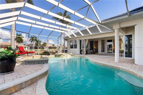 Villa ou maison à vendre à Punta Gorda, Floride: 5 chambres, 365.66 m2 № 2403380 - photo 9