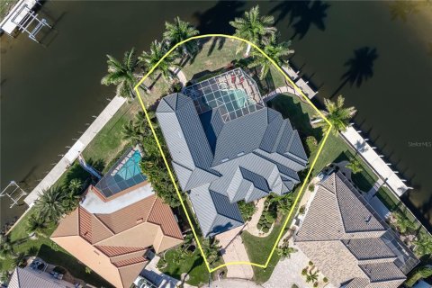 Villa ou maison à vendre à Punta Gorda, Floride: 5 chambres, 365.66 m2 № 2403380 - photo 13