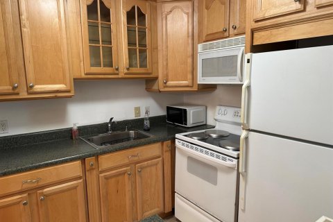 Condo in West Palm Beach, Florida, 1 bedroom № 2181240