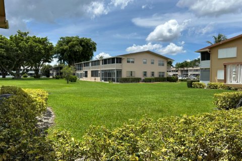 Condo in West Palm Beach, Florida, 1 bedroom № 2181240 - photo 8