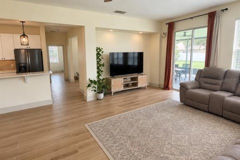 Villa ou maison à vendre à Apopka, Floride: 4 chambres, 175.96 m2 № 2411602 - photo 7