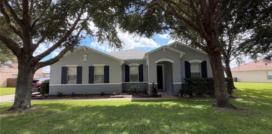 Villa ou maison à Apopka, Floride 4 chambres, 175.96 m2 № 2411602