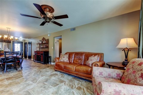Copropriété à vendre à Saint Pete Beach, Floride: 2 chambres, 92.9 m2 № 2302341 - photo 22