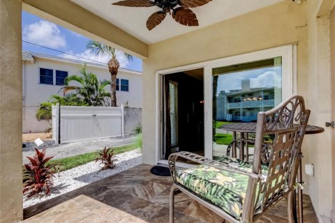 Copropriété à vendre à Saint Pete Beach, Floride: 2 chambres, 92.9 m2 № 2302341 - photo 25
