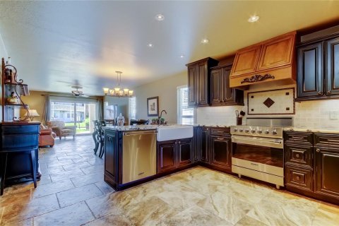 Copropriété à vendre à Saint Pete Beach, Floride: 2 chambres, 92.9 m2 № 2302341 - photo 4