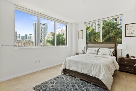 Condo in Miami, Florida, 2 bedrooms  № 1790292 - photo 7