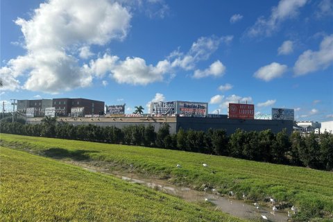 Commercial property in Florida City, Florida № 1986147 - photo 15