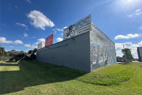 Commercial property in Florida City, Florida № 1986147 - photo 18