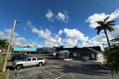 Commercial property in Florida City, Florida № 1986147 - photo 14