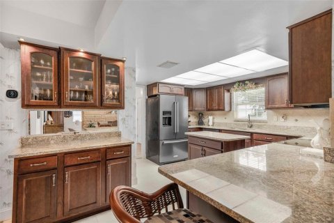 House in Crystal River, Florida 3 bedrooms, 330.64 sq.m. № 1800003 - photo 19