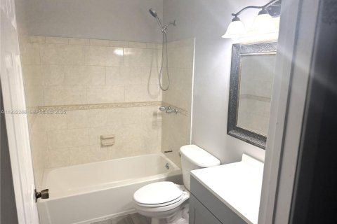 Купить виллу или дом в Порт-Сент-Луси, Флорида 3 спальни, 109.25м2, № 1990965 - фото 13