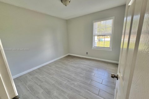 Купить виллу или дом в Порт-Сент-Луси, Флорида 3 спальни, 109.25м2, № 1990965 - фото 5