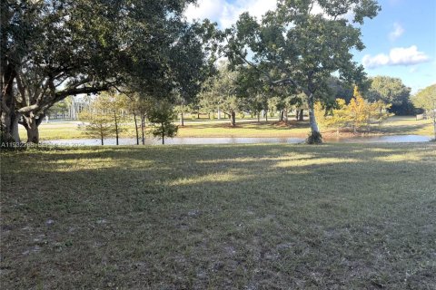 Casa en venta en Port St. Lucie, Florida, 3 dormitorios, 109.25 m2 № 1990965 - foto 24