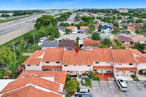 Купить кондоминиум в Майами, Флорида 3 спальни, 108.97м2, № 1850347 - фото 19