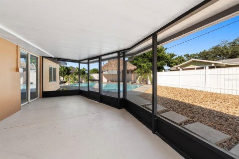 Villa ou maison à vendre à Largo, Floride: 2 chambres, 148.64 m2 № 2416908 - photo 18