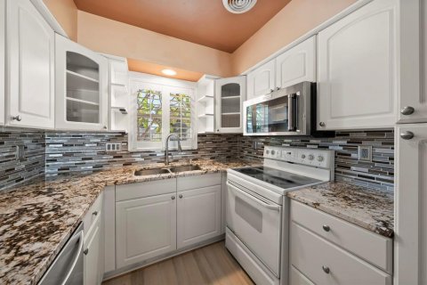 Villa ou maison à vendre à Largo, Floride: 2 chambres, 148.64 m2 № 2416908 - photo 8