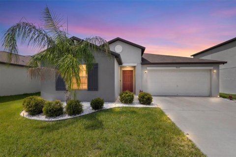 House in Wesley Chapel, Florida 4 bedrooms, 180.14 sq.m. № 2287611