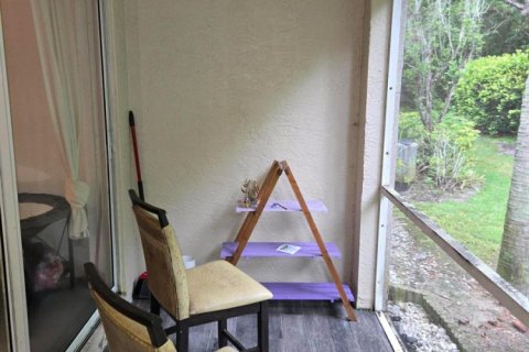 Townhouse in West Palm Beach, Florida 2 bedrooms, 112.5 sq.m. № 2278811 - photo 9